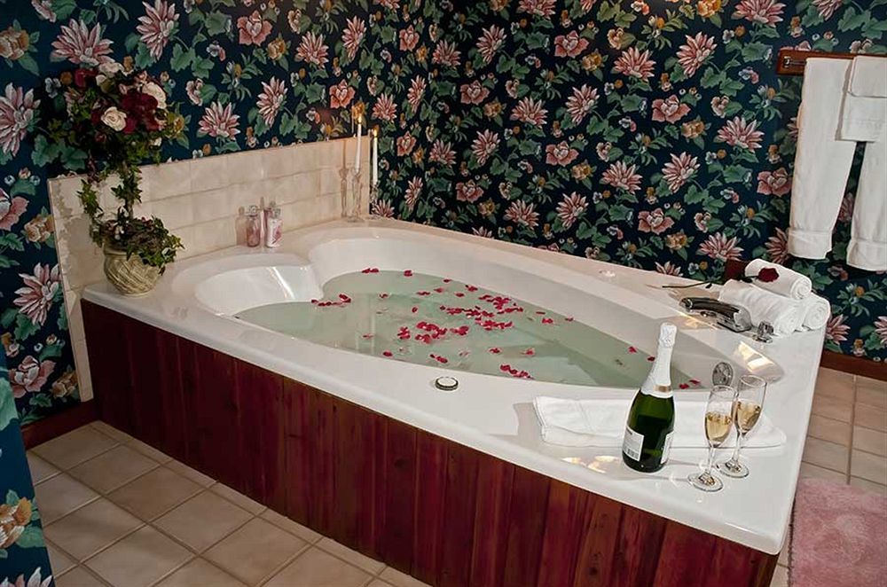 Bavarian Inn Motel & Restaurant Eureka Springs Dış mekan fotoğraf